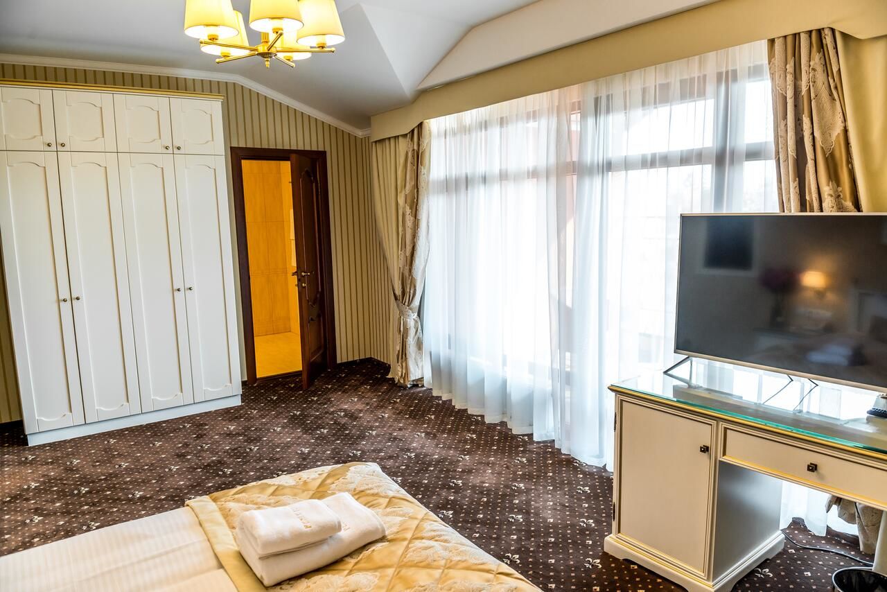 Отель FENIX TOWN Винница