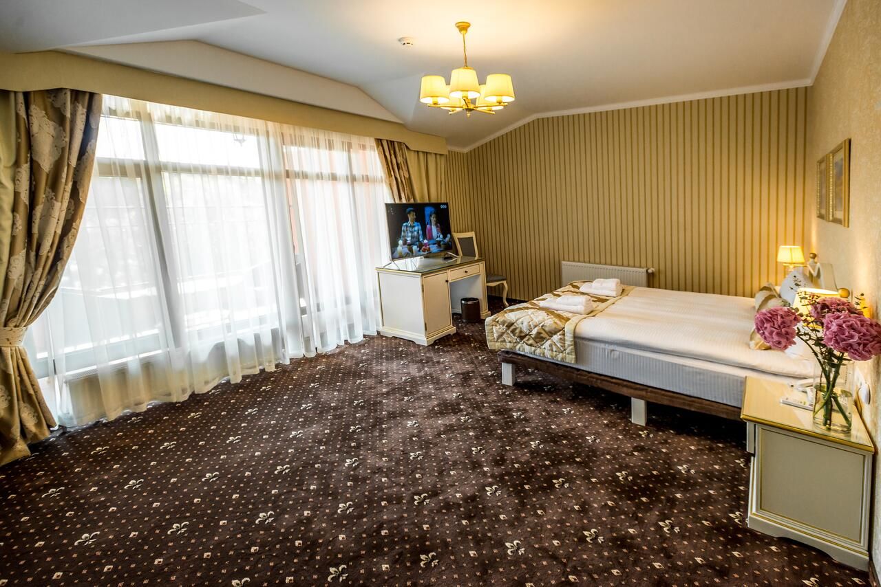 Отель FENIX TOWN Винница