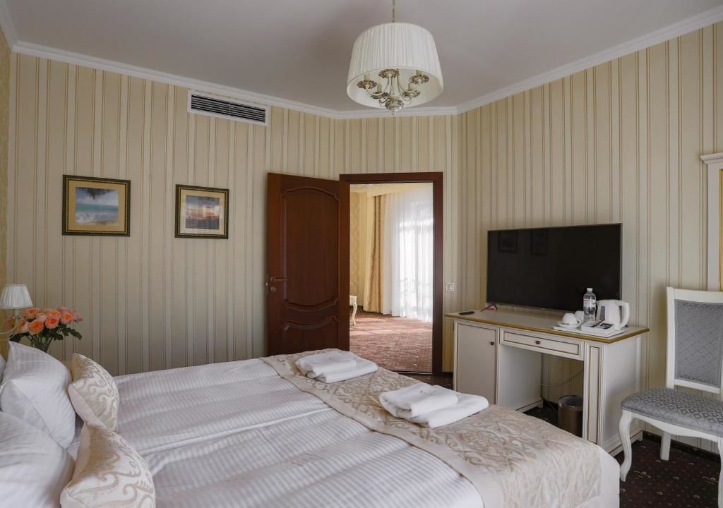 Отель FENIX TOWN Винница